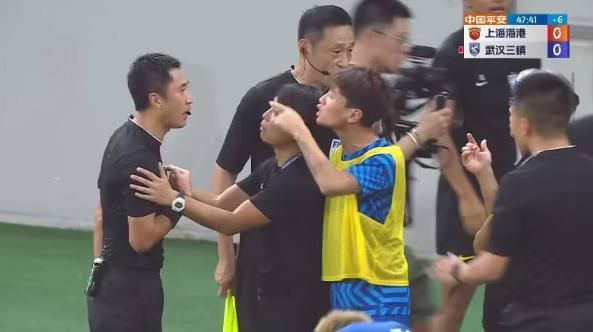 他每挺进一下女人就呻吟