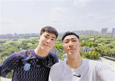 亚洲人成精品久久久久